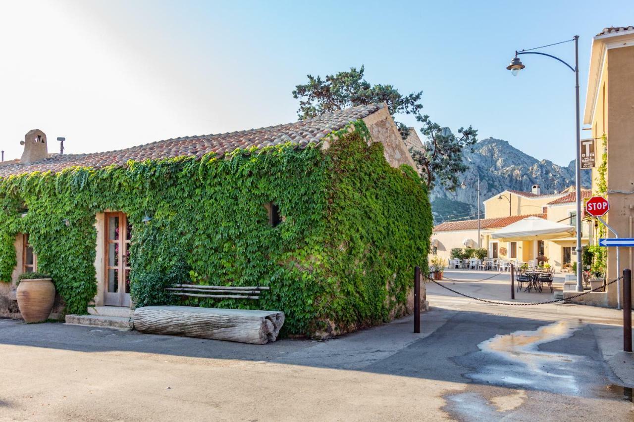 Apartamento Petra Sarda San Pantaleo Exterior foto